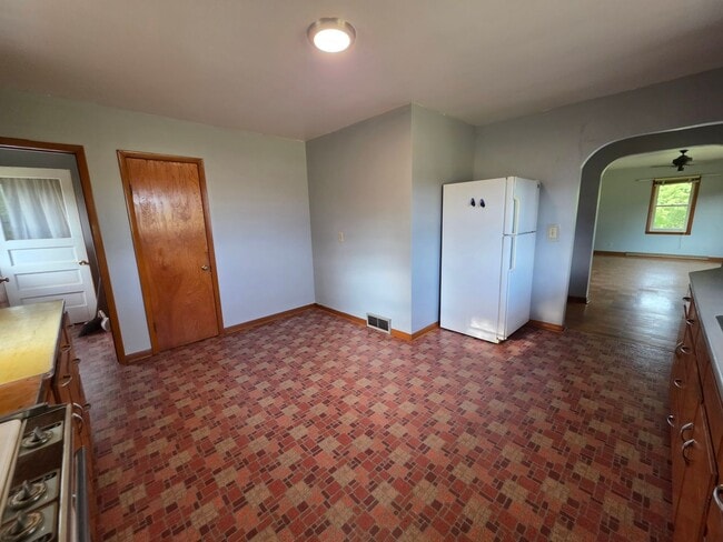 Building Photo - 2 Bed 1 Bath in Nekoosa