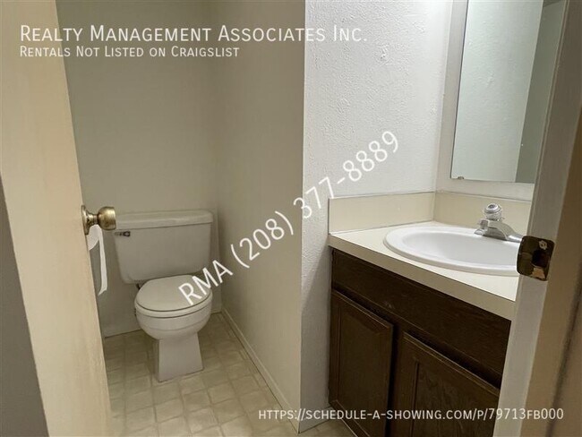 Building Photo - 5349 W Grover St