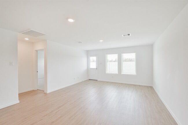 Building Photo - 18562 Cepagatti Dr