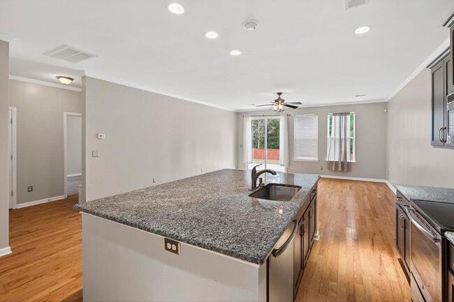 Building Photo - 194 Cypress Forest Dr