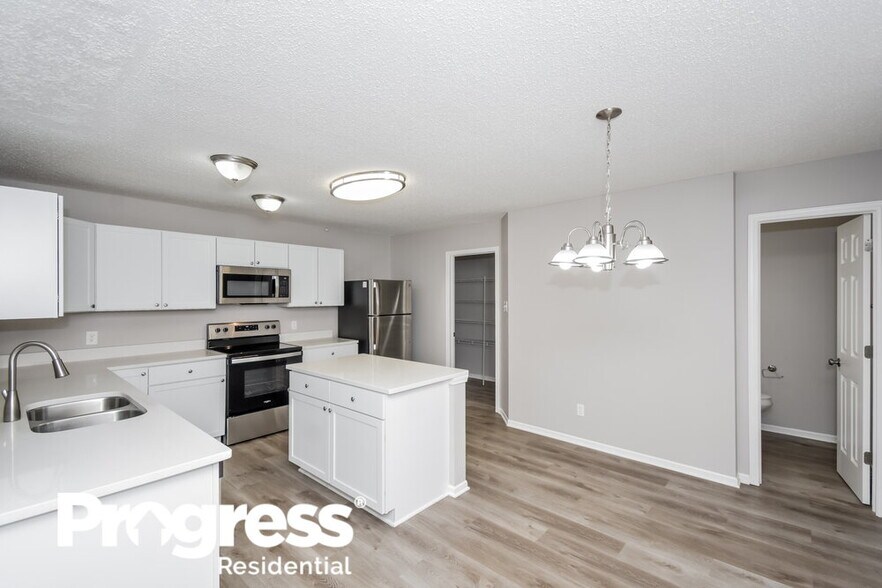 Building Photo - 12432 Bearsdale Dr