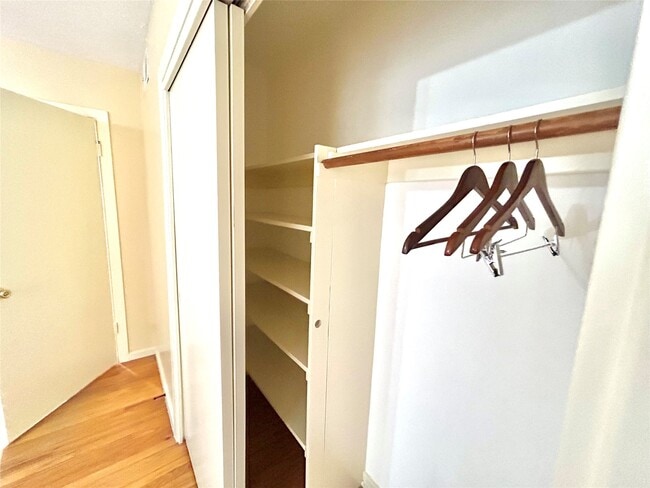 Building Photo - 4046 Woodfin St