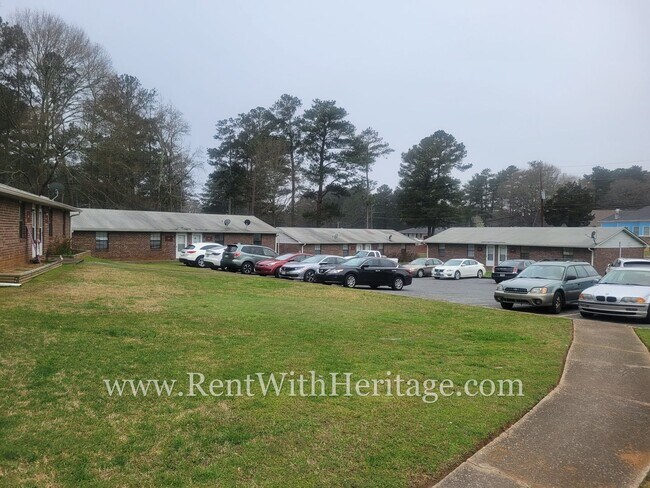 Building Photo - GORGEOUS BRICK RANCH / DUPLEX WITH UPGRADES GALLORE/ GREAT LOCATION