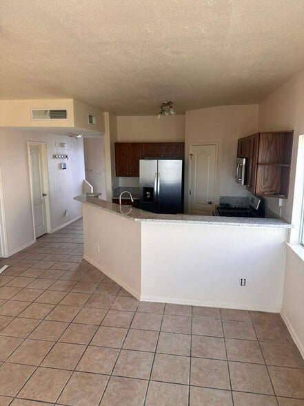 Building Photo - 5912 Cielo Del Rey Pl