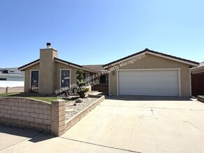 Building Photo - 622 Farrell Dr