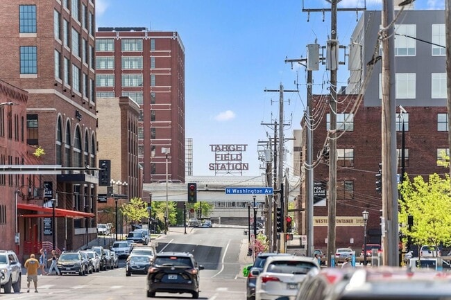 Building Photo - 401 N 2nd St