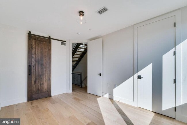 Building Photo - 774 Girard St NW