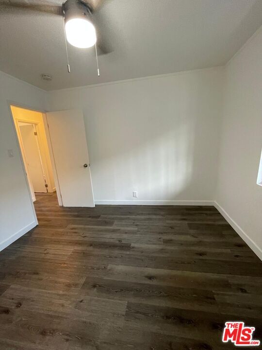 Building Photo - 829 E 108th St