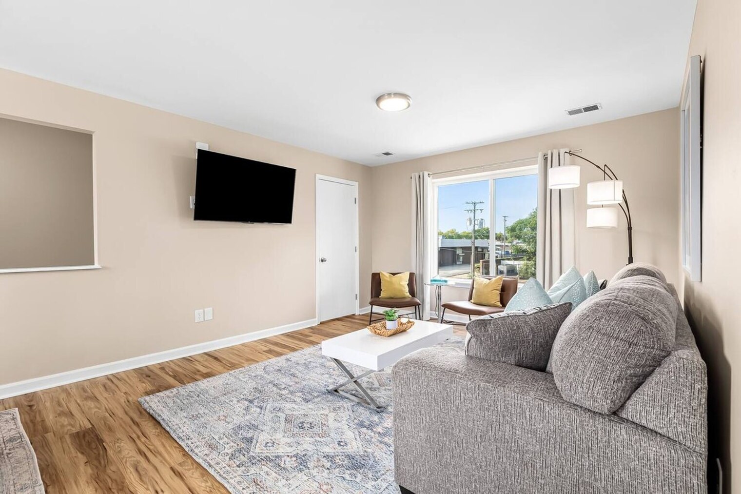 Building Photo - 18389 Sharon Ln