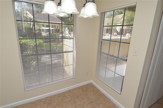 Building Photo - 8647 Mallard Reserve Dr