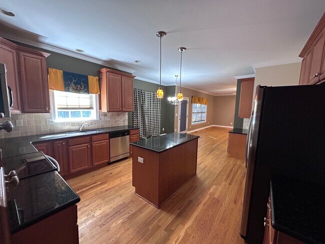 Building Photo - PFAFFTOWN, NC! Lochurst neighborhood. Reagan HS! 5 bedroom, 4.5 bathrooms, over 5k sq ft