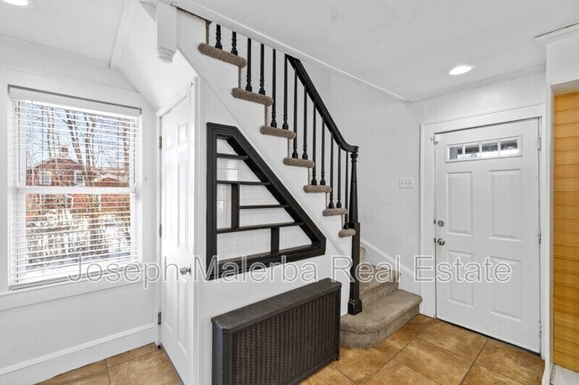 Building Photo - 44 Providence St