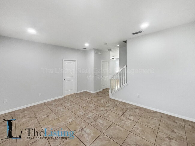 Building Photo - 11174 Savannah Landing Cir