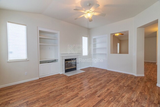Building Photo - 2609 Magnolia Ct