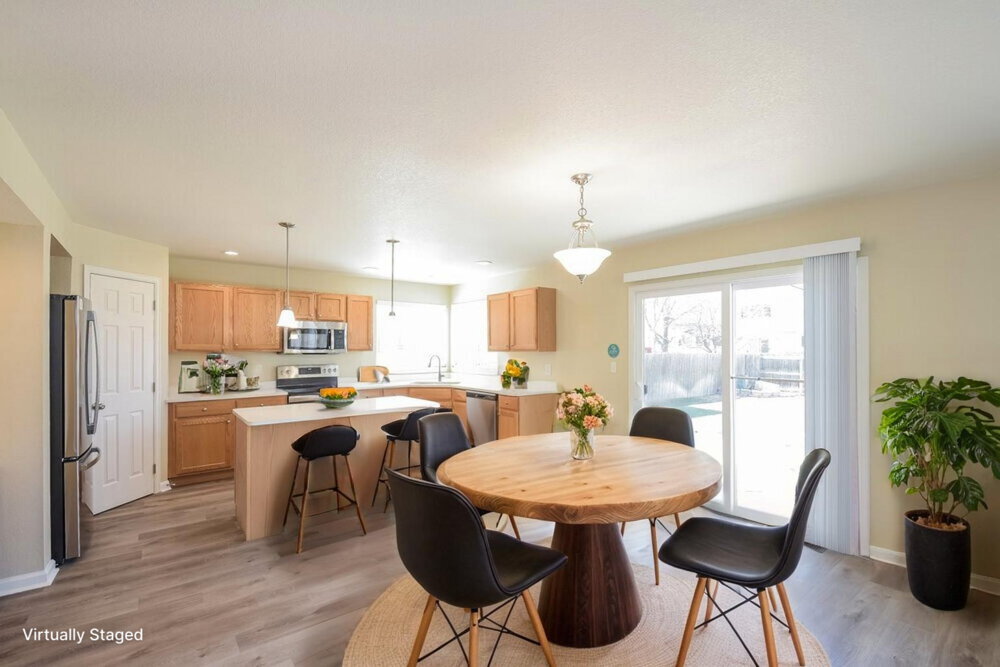 Building Photo - 11821 Elm Dr