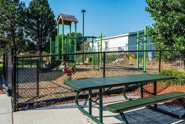 Building Photo - 2050 SW Timber Ave