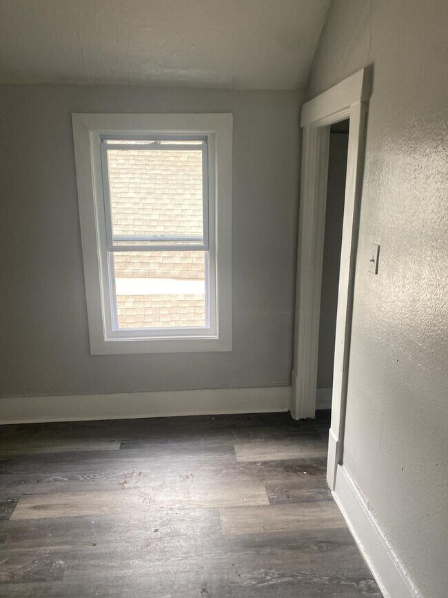 Building Photo - 3119 W 68th St
