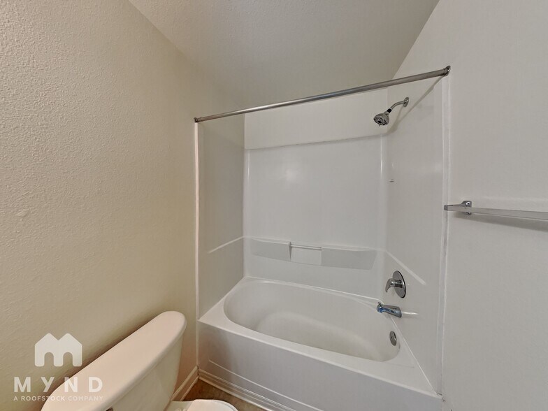Building Photo - 200 Talus Way