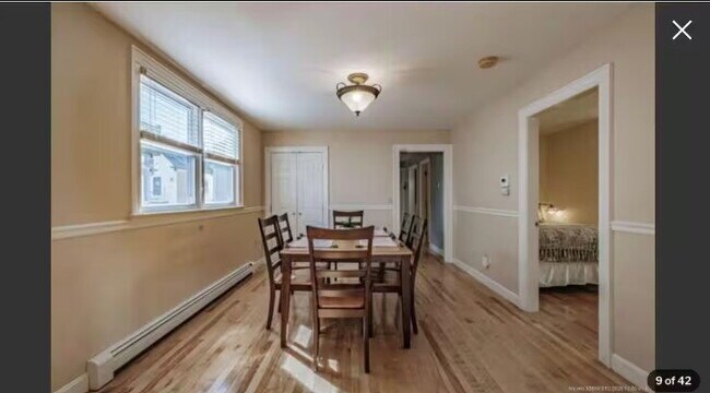 Building Photo - Don't miss out! Modern 2 bed condo in the East End! Fully Furnished.