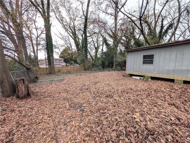 Building Photo - 1716 Thompson Ave