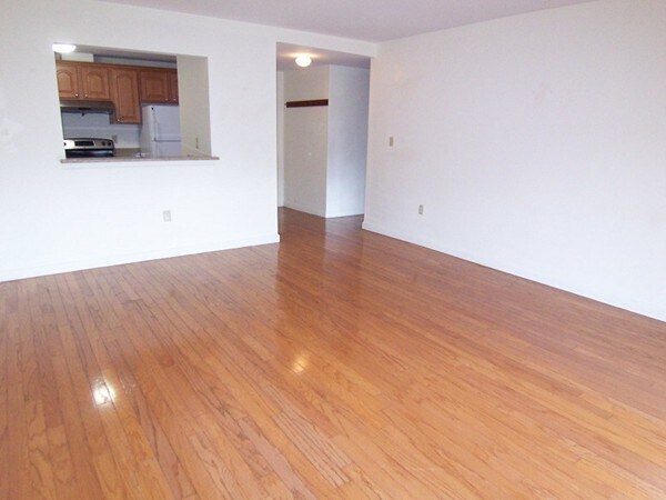 Building Photo - 1 Watermill Pl