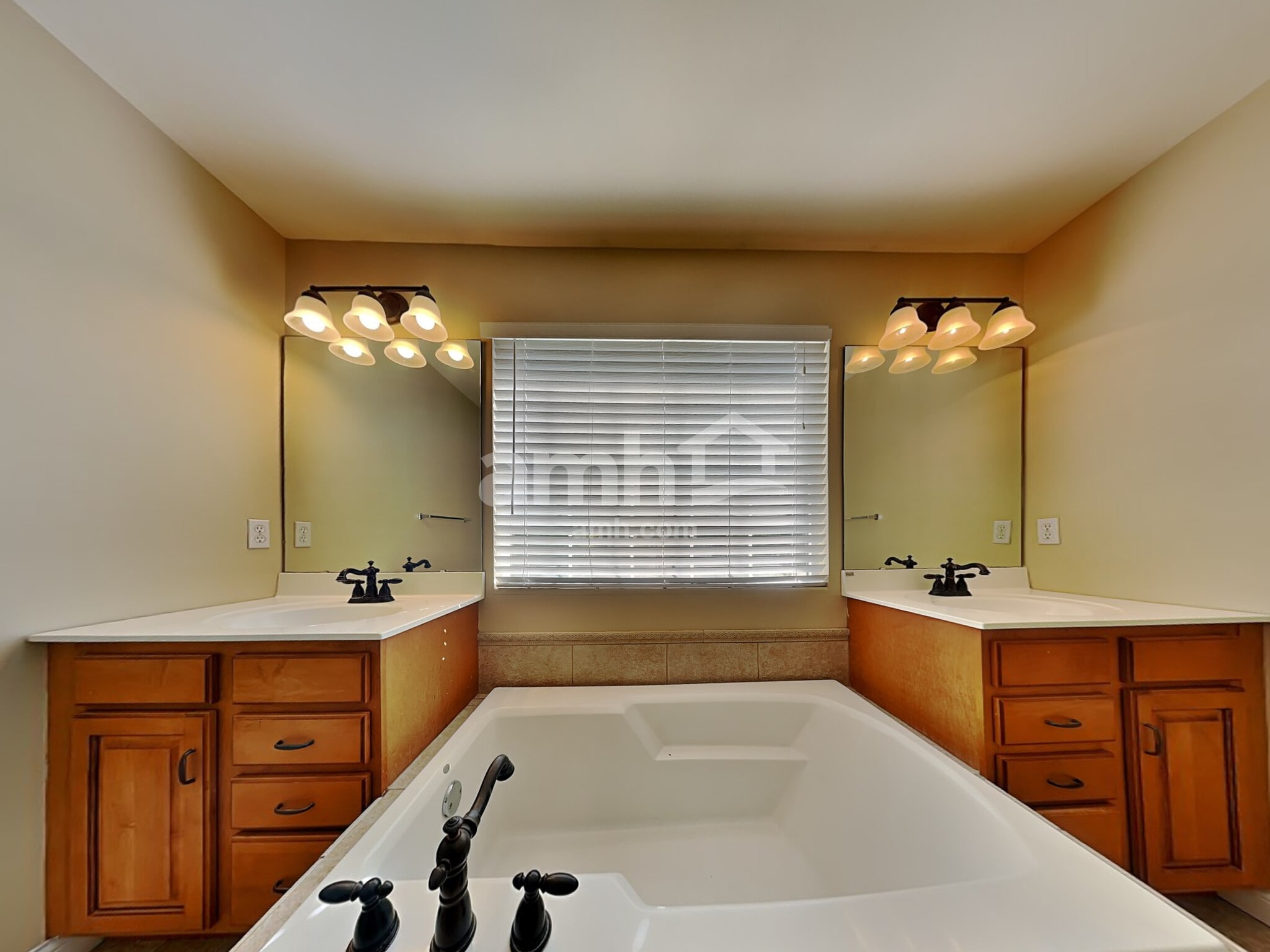 Building Photo - 2016 Winter Hvn