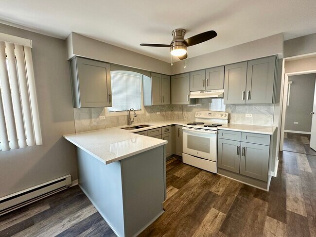 Building Photo - 6334 W 65th St