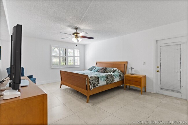 Building Photo - 16051 Blatt Blvd