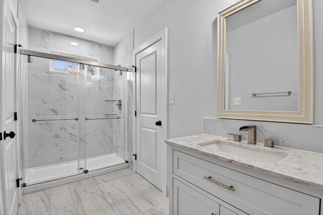Building Photo - Spacious New Build in Quiet Silver Spring - Available Now
