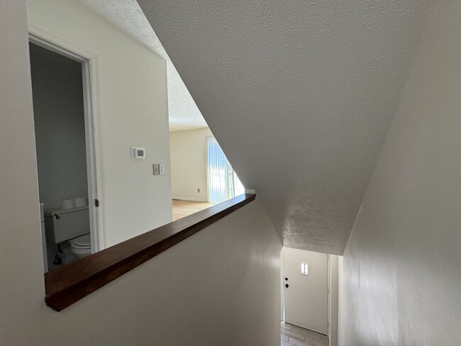 Building Photo - 1317 Perry Ave