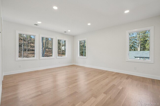 Building Photo - 400 Phillips Hill Rd