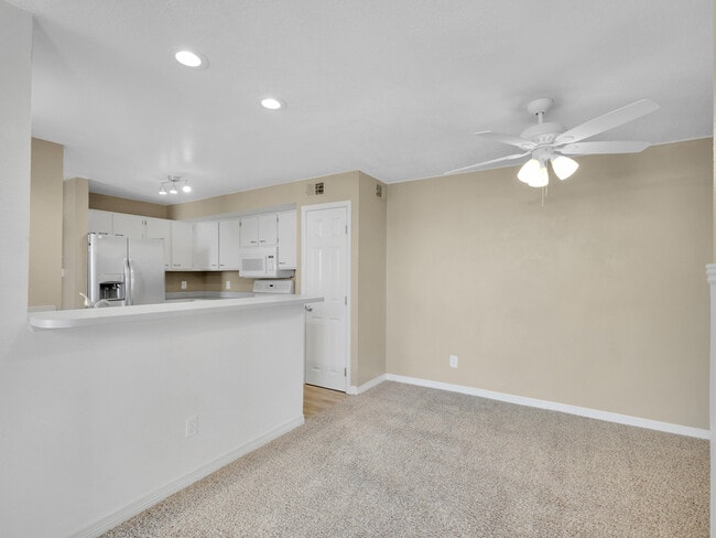 Building Photo - 4760 S Wadsworth Blvd