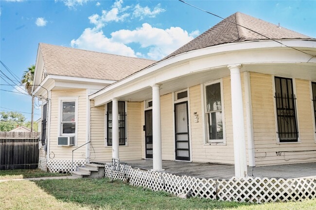 Building Photo - 1414 Campbell St