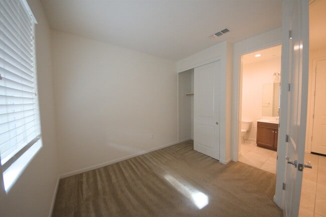 Building Photo - 5590 El Dorado Ln