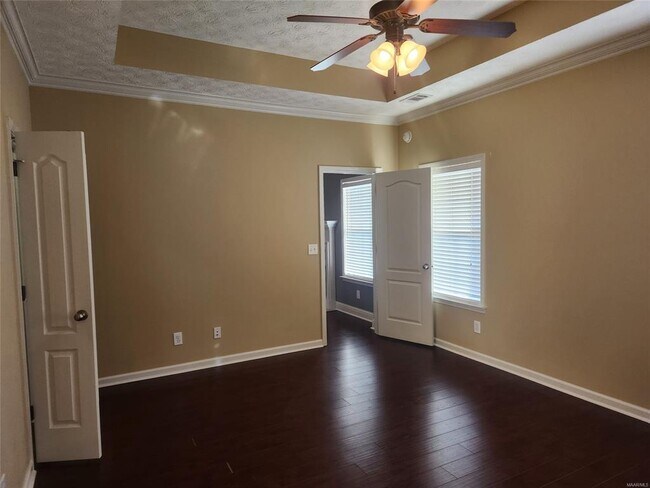 Building Photo - 714 Briarcliff Pl