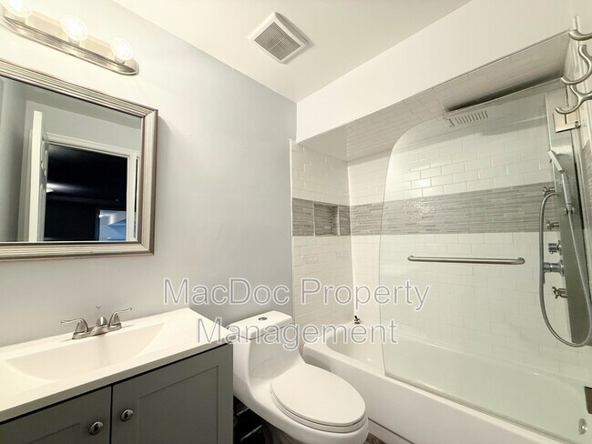 Building Photo - 11114 Ascot Cir