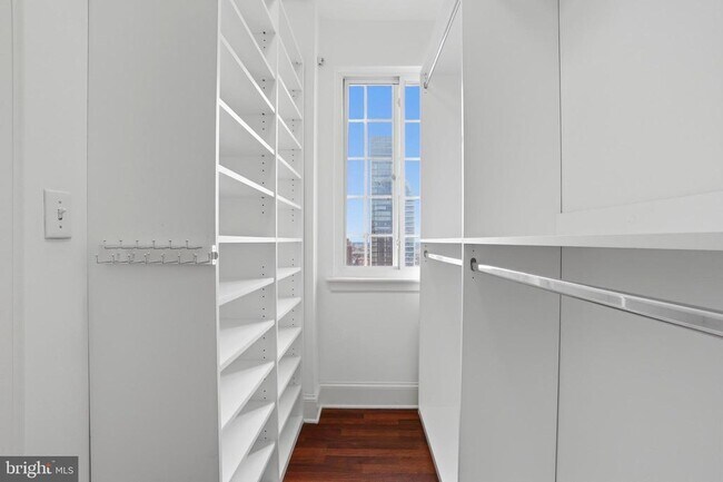 Building Photo - 1512 Spruce St