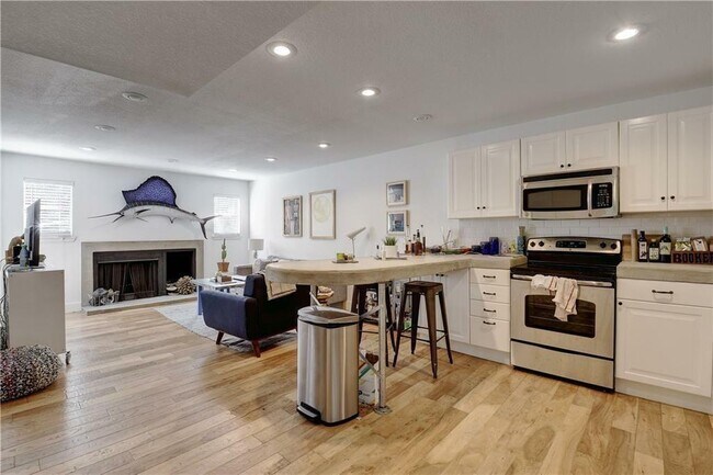 Building Photo - 1101 Shoal Creek Blvd