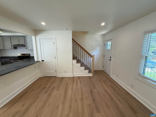 Building Photo - 106 Perry Dr