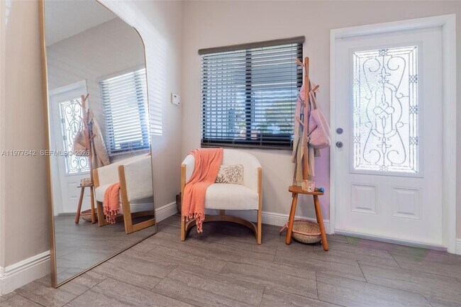 Building Photo - 1662 N 14th Terrace