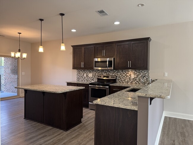 Building Photo - 118 Haven St