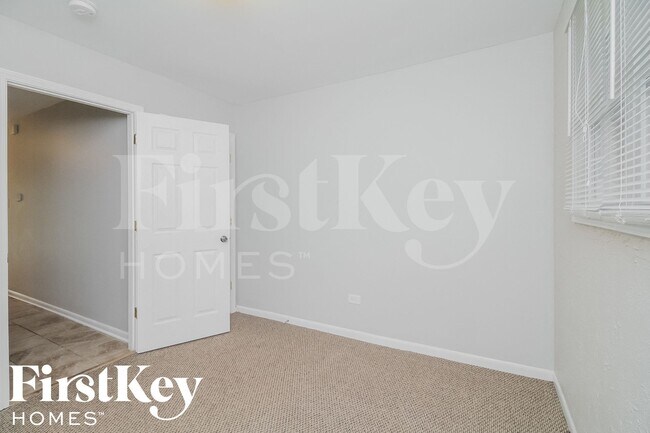 Building Photo - 4351 Scott St