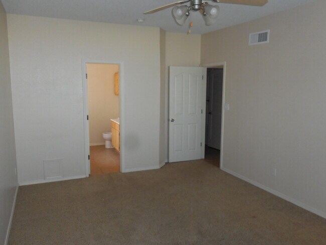 Building Photo - 11232 Whitey Ford St