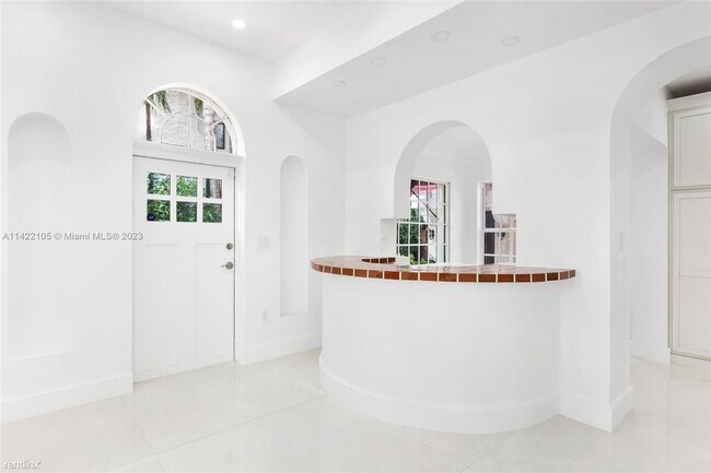 Building Photo - 5 br, 5.5 bath House - 4436 Alton Rd