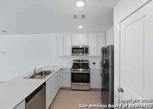 Building Photo - 3323 Hilts Trl