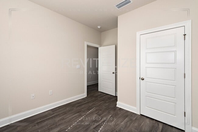 Building Photo - COMING SOON Newly Built 4 Bed 2 Bath Craftsman Home in Spanish Fort with Deck