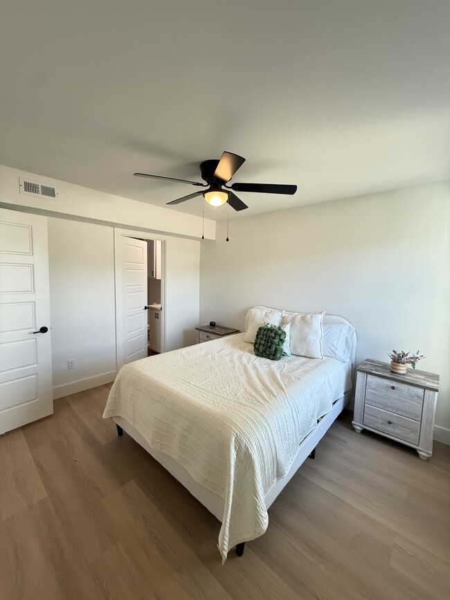 Building Photo - 1162 W Cato Springs Rd