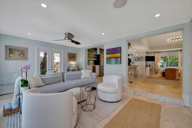 Building Photo - 3002 Pass a Grille Way