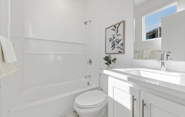 Building Photo - $5,595 | Stunning 5BR/4.5BA Model-Like Home in Newark's Bridgeway Community!