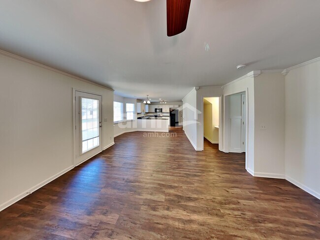 Building Photo - 1606 Harrison Way